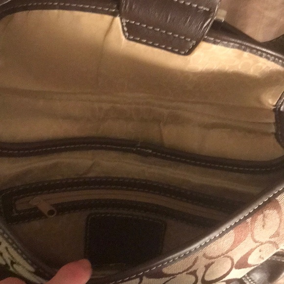 Coach bag brown. - Picture 2 of 2